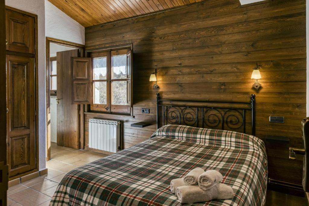 בית הארחה רופיט 	Nastura Casa Rural L'Art מראה חיצוני תמונה