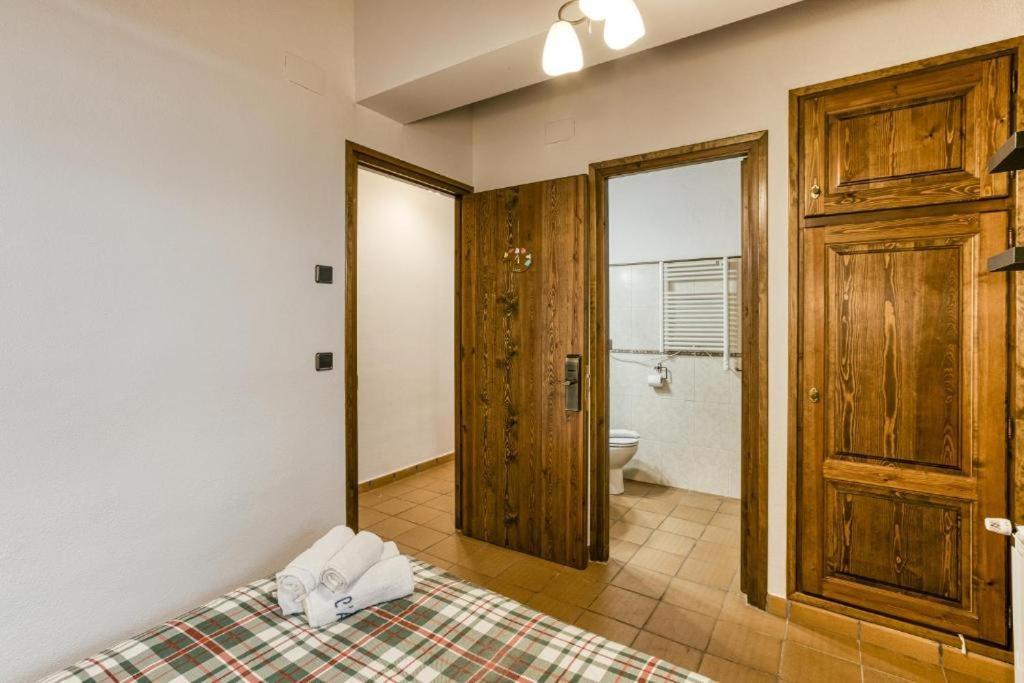 בית הארחה רופיט 	Nastura Casa Rural L'Art מראה חיצוני תמונה