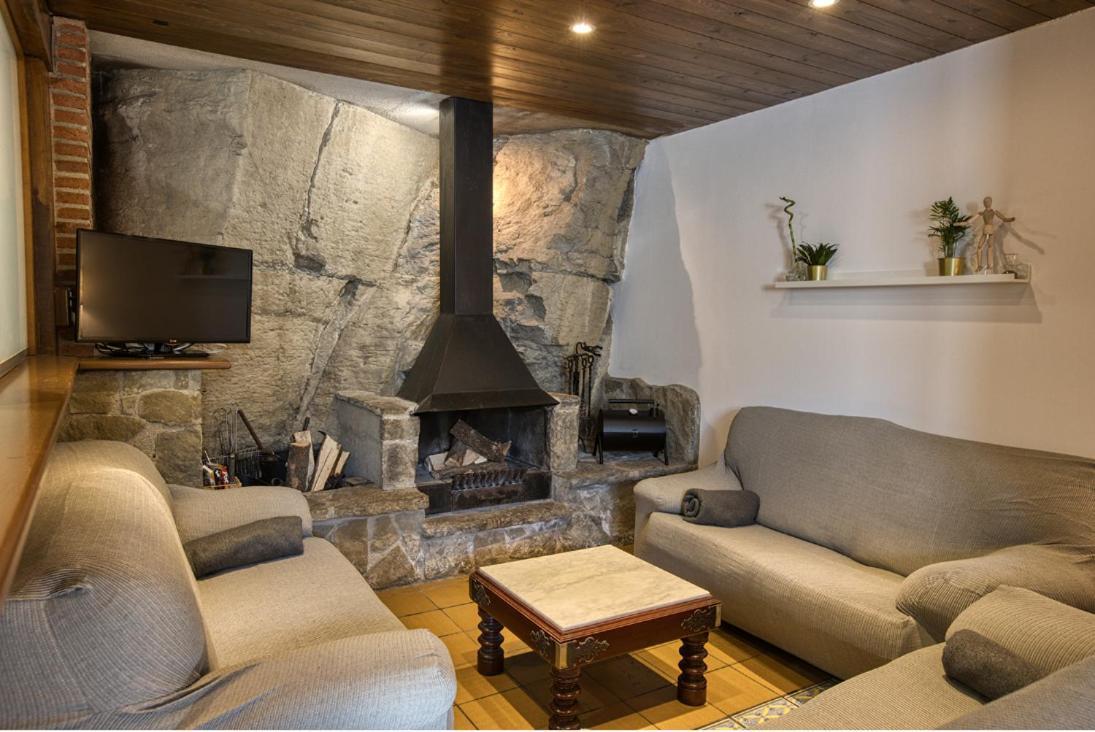 בית הארחה רופיט 	Nastura Casa Rural L'Art מראה חיצוני תמונה